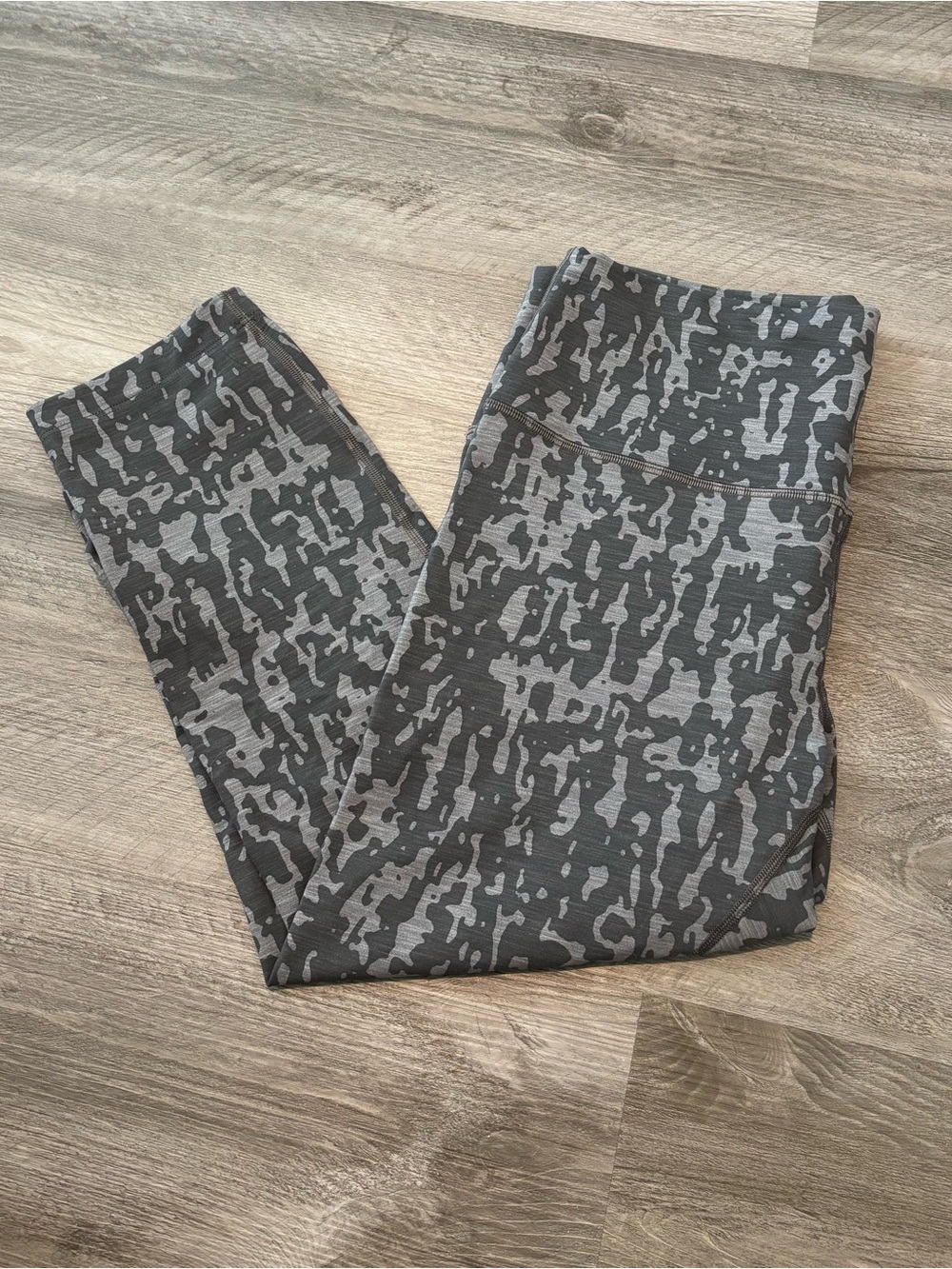 NWOT lululemon Align Gray camo Print High waisted Leggings Size 12